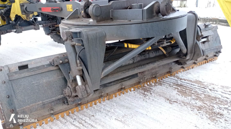 Iki savaitės pabaigos bus pabarstyti ir žemiausio priežiūros lygio keliai